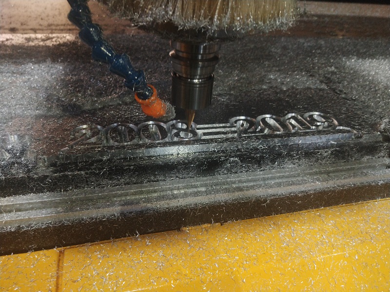 铝板雕刻机的三种落刀方式